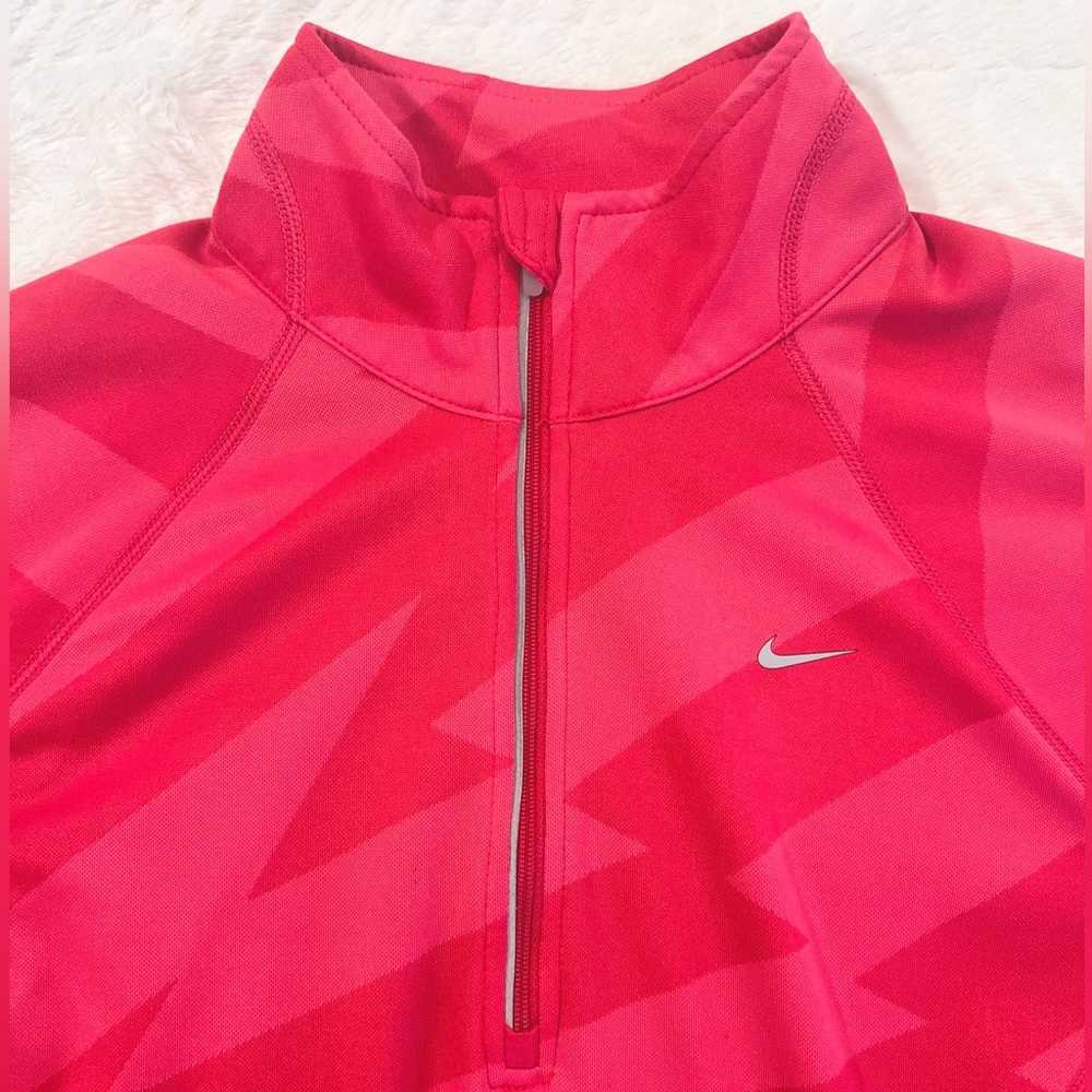 Nike Dri-FIT long sleeve quarter zip running jacket size small in hot pink